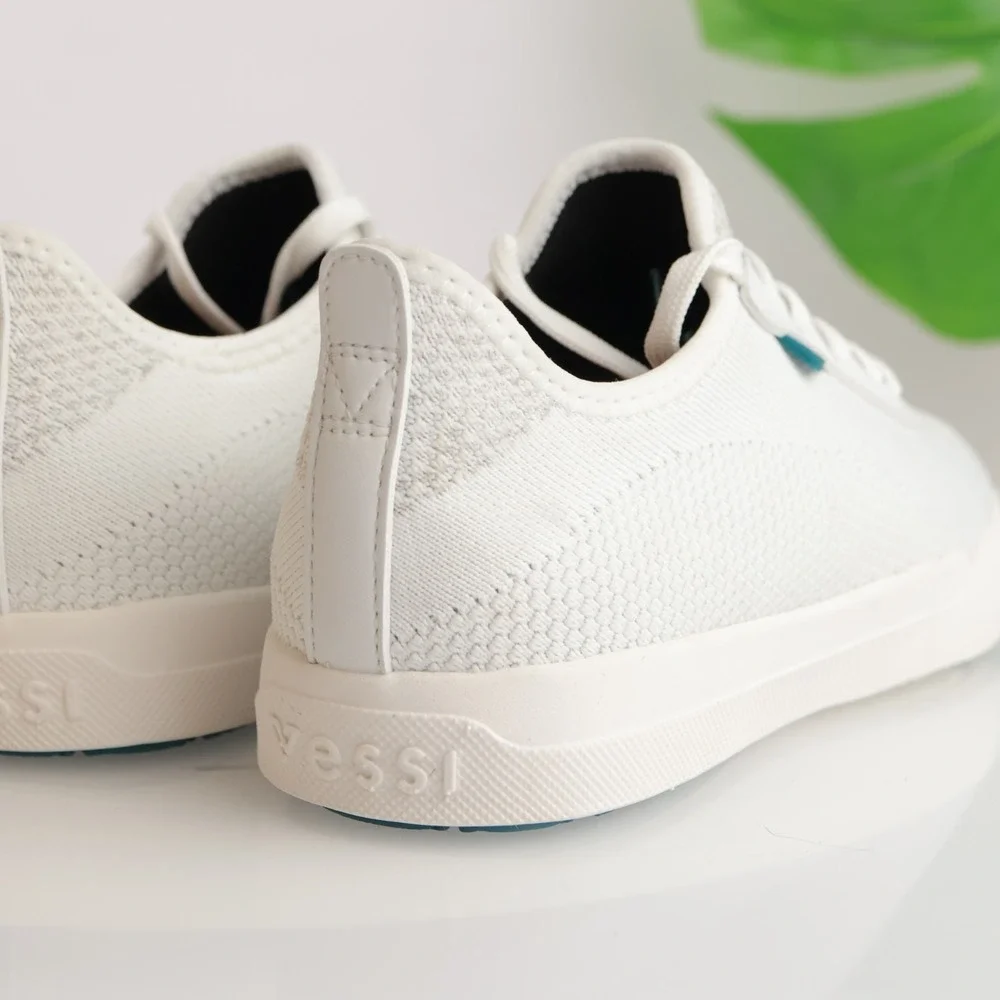 Vessi Womens Weekend 1.5 Sneakers Size 7 Waterproof White Lace Up Comfort Shoes